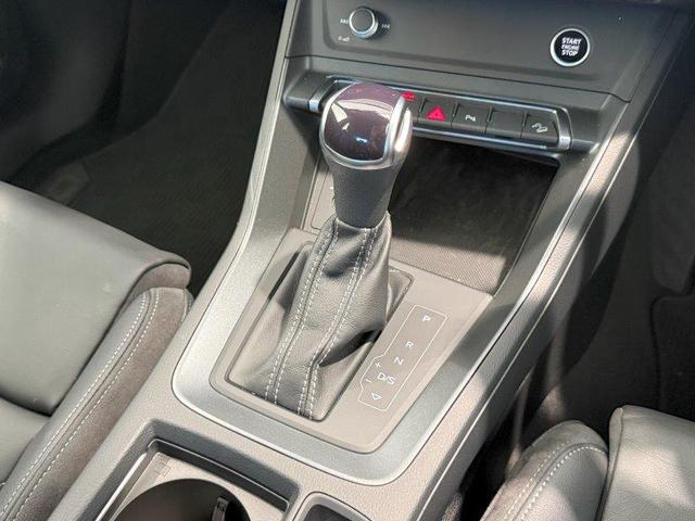 Ｑ３ ３５ＴＤＩクワトロ　Ｓライン　正規ディーラー認定中古車　認定保証付き　デイトナグレーパールエフェクト　ブラックスタイリングパッケージ　フルレザー（24枚目）