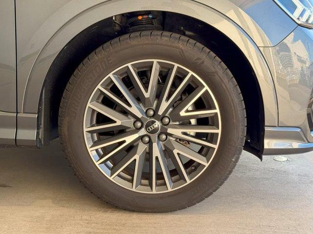 Ｑ３ ３５ＴＤＩクワトロ　Ｓライン　正規ディーラー認定中古車　認定保証付き　デイトナグレーパールエフェクト　ブラックスタイリングパッケージ　フルレザー（38枚目）