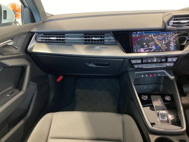 Ａ３セダン ３０ＴＦＳＩ　正規ディーラー認定中古車　認定保証付き　コンパクトセダン（32枚目）