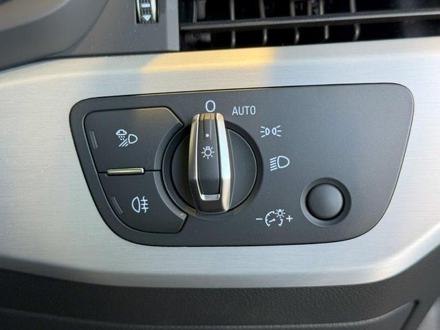 A4アバント 35TDI Sライン 正規ディーラー認定中古車 認定保証付き ディーゼルSline 最終型A4 Avant(19枚目)