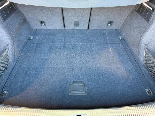 Q5スポーツバック 40TDIクワトロ Sライン 正規ディーラー認定中古車 認定保証付き 弊社デモカー クーペSUV ディーゼルクワトロモデル(四輪駆動)Slineグレード TVチューナー付き ワイヤレスチャージング ステアリングヒーター(8枚目)