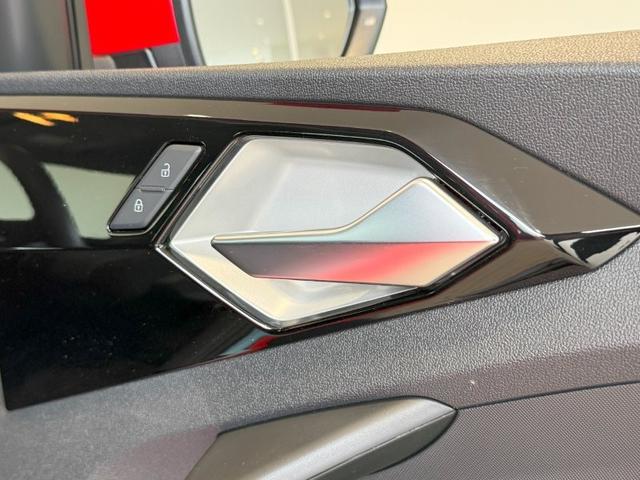 A1スポーツバック 25TFSI アドバンスド 正規ディーラー認定中古車 新車保証継承&認定中古車保証1年無償付帯 コントラストルーフ ナビゲーションパッケージ アダプティブクルーズコントロール(13枚目)