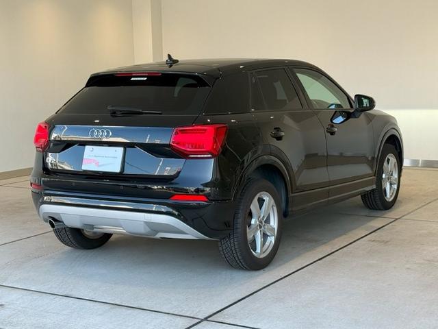 Q2 30TFSIスポーツ 正規ディーラー認定中古車 認定中古車保証1年付帯 パノラマサンルーフ 17AW TVチューナー MMIナビ シートヒーター リヤカメラ アウディドライブセレクト(4枚目)