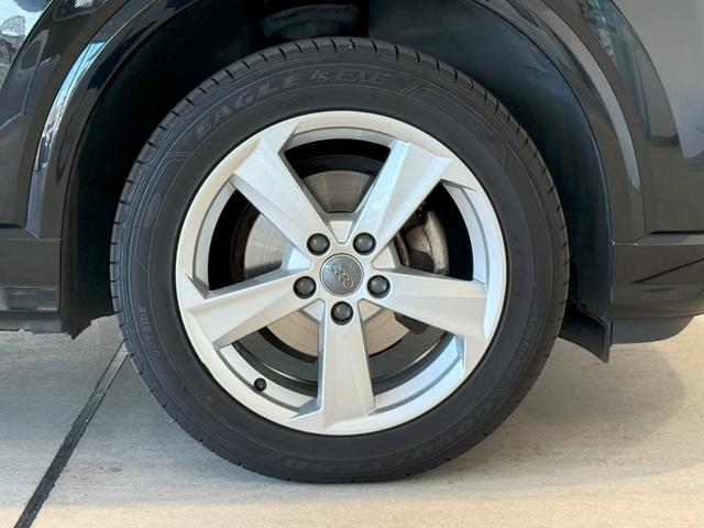 Q2 30TFSIスポーツ 正規ディーラー認定中古車 認定中古車保証1年付帯 パノラマサンルーフ 17AW TVチューナー MMIナビ シートヒーター リヤカメラ アウディドライブセレクト(9枚目)