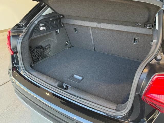 Q2 30TFSIスポーツ 正規ディーラー認定中古車 認定中古車保証1年付帯 パノラマサンルーフ 17AW TVチューナー MMIナビ シートヒーター リヤカメラ アウディドライブセレクト(11枚目)