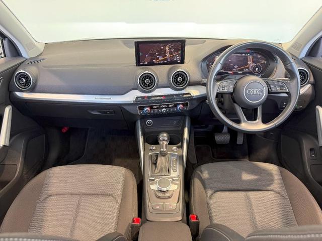 Q2 30TFSIスポーツ 正規ディーラー認定中古車 認定中古車保証1年付帯 パノラマサンルーフ 17AW TVチューナー MMIナビ シートヒーター リヤカメラ アウディドライブセレクト(42枚目)