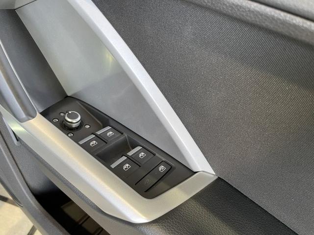 高度な訓練・教育を受けたＡｕｄｉ専任のメカニックが、ロードテストを含む１００項目にもおよぶ精密な点検を実施いたします。全てをクリアしたＡｕｄｉだけが、あなたのお手元に届けられます。