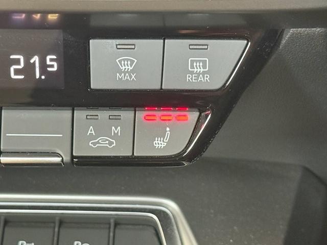 Ａ３ スポーツバック４０ＴＦＳＩクワトロアドバンスド　正規ディーラー認定中古車　認定中古車保証１年付帯　４ＷＤ　ラグジュアリーパッケージ　パーシャルレザー　パノラマサンルーフ　マルチカラーアンビエントライト　スマホワイヤレスチャージング　ベージュレザー（32枚目）