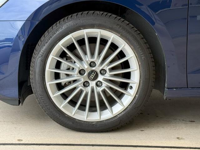 Ａ３ スポーツバック４０ＴＦＳＩクワトロアドバンスド　正規ディーラー認定中古車　認定中古車保証１年付帯　４ＷＤ　ラグジュアリーパッケージ　パーシャルレザー　パノラマサンルーフ　マルチカラーアンビエントライト　スマホワイヤレスチャージング　ベージュレザー（60枚目）