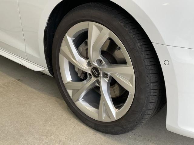 高度な訓練・教育を受けたＡｕｄｉ専任のメカニックが、ロードテストを含む１００項目にもおよぶ精密な点検を実施いたします。全てをクリアしたＡｕｄｉだけが、あなたのお手元に届けられます。