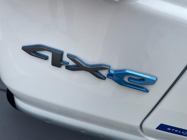 ジープ・ラングラーアンリミテッド４ｘｅ ルビコン４ｘｅ　認定中古　ＰＨＥＶ　限定車　左ハンドル　ＬＥＤヘッドライト　ブラインドスポットモニター　アダプティブクルーズコントロール　ＡＬＰＩＮＥ音響　ＡｐｐｌｅＣａｒＰｌａｙ　ＡｎｄｒｏｉｄＡｕｔｏ（25枚目）