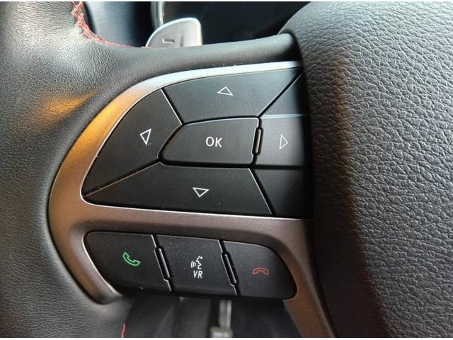 ジープ・グランドチェロキー トレイルホーク テレビキャンセラー/DVDプレーヤー/アルパインフリップモニター/サイドステップ/ETC/バックカメラ/フロントカメラ(8枚目)