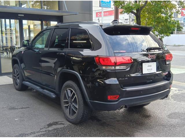 ジープ・グランドチェロキー トレイルホーク テレビキャンセラー/DVDプレーヤー/アルパインフリップモニター/サイドステップ/ETC/バックカメラ/フロントカメラ(17枚目)