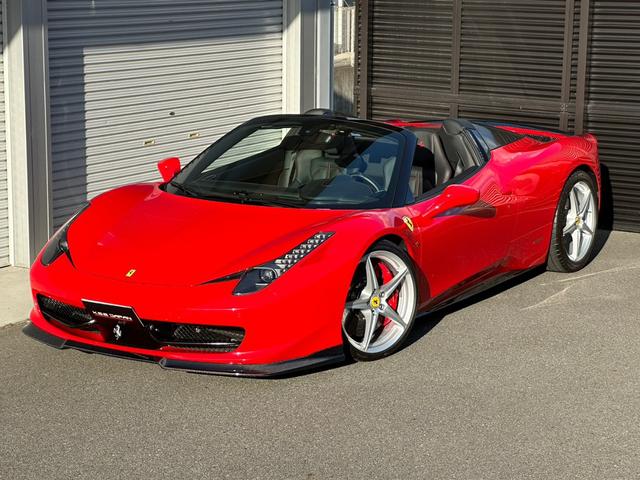 ４５８スパイダー ベースグレード　Ｆ１　ＤＣＴ　カーボンファイバーレーシングＰＫＧ　スーパーレーシングシート　リヤパーキングカメラ２０インチカラードスポーツホイール　ＩＩＤスペーサー（20枚目）