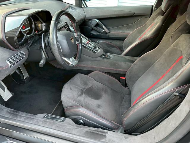 アヴェンタドール ＬＰ７００－４ピレリエディションロードスター　４ＷＤ　ＧＡＭＢＩＴ　ＦＴＭ２０５　ブラッシュドグレー　ＧＡＭＢＩＴチタンボルト（37枚目）