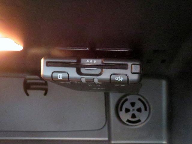 ワン クラシックトリム バックカメラ ETC クルーズコントロール LEDヘッドライト 純正15インチアルミホイール コーナーセンサー コンフォートアクセス 純正ナビ レーンディパーチャーウォーニング(17枚目)