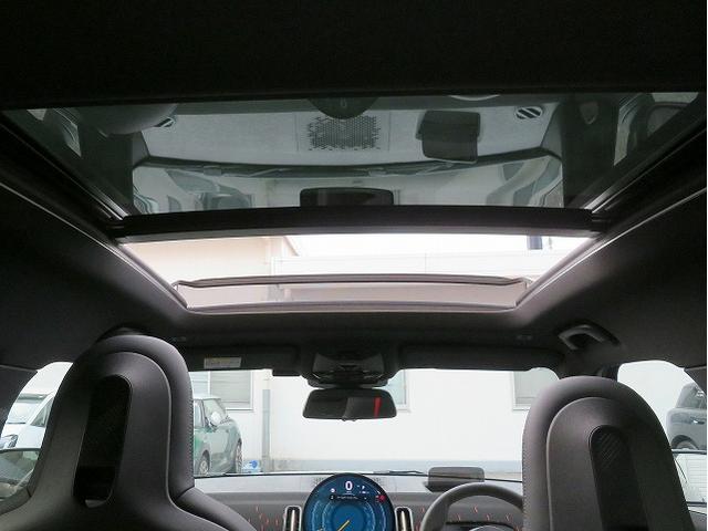 MINI ジョンクーパーワークス カントリーマンオール4JCW Lパッケージ アクティブシート JCWパフォーマンスブレーキ パノラマガラスサンルーフ コーナーセンサー オートランク ハーマンカードンサウンド レーンチェンジ&ディパーチャーウォーニング ACC(22枚目)