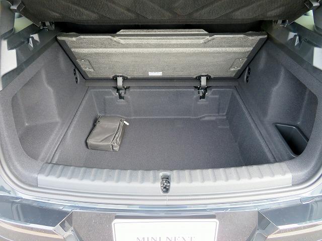 MINI ジョンクーパーワークス カントリーマンオール4JCW Lパッケージ アクティブシート JCWパフォーマンスブレーキ パノラマガラスサンルーフ コーナーセンサー オートランク ハーマンカードンサウンド レーンチェンジ&ディパーチャーウォーニング ACC(36枚目)