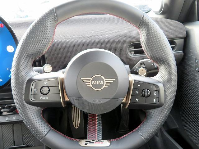 MINI ジョンクーパーワークス ジョンクーパーワークストリム ヘッドアップディスプレイ ハーマンカードンサウンド トップ+リアビューカメラ アクティブクルコン レーンチェンジ&ディパーチャーウォーニング Oパッケージ ベスキン&ホードコンビネーションシート(7枚目)