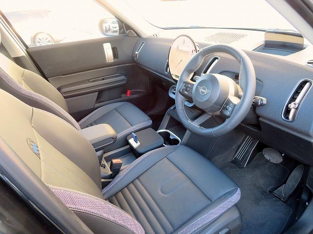 MINI カントリーマンD クラシック・トリム Mパッケージ ベスキン&クロスコンビシート ステアリングヒーター ヘッドアップディスプレイ ハーマンカードンサウンドシステム アクティブクルコン レーンチェンジ&ディパーチャーウォーニング 禁煙車(30枚目)