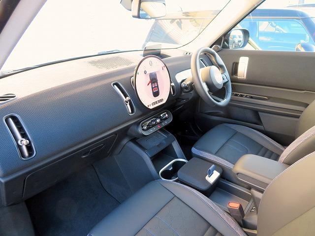 MINI カントリーマンD クラシック・トリム Mパッケージ ベスキン&クロスコンビシート ステアリングヒーター ヘッドアップディスプレイ ハーマンカードンサウンドシステム アクティブクルコン レーンチェンジ&ディパーチャーウォーニング 禁煙車(31枚目)