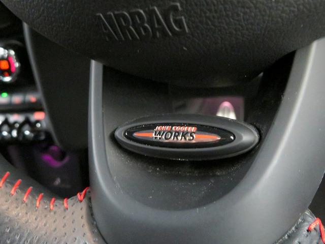 クーパーSD アクティブクルーズコントロール コーナーセンサー ヘッドアップディスプレイ シートヒーター ETC ジョンクーパーワークススタイルPKG LEDヘッドライト 純正17インチアルミホイール バックカメラ(20枚目)