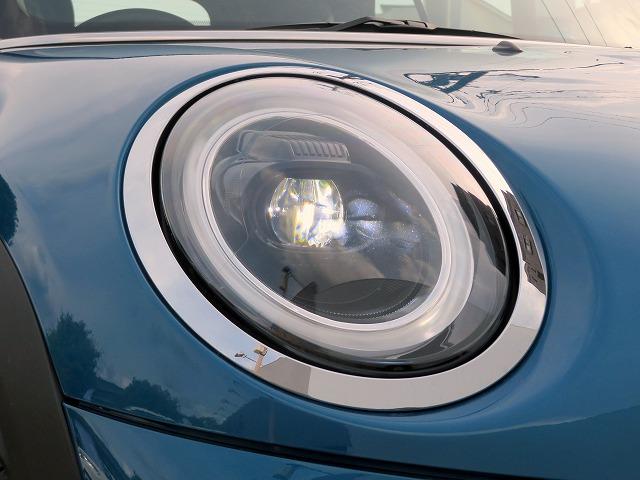 ＭＩＮＩ クーパーＳ　コンバーチブル　クラッシクトリム　電動パーキングブレーキ　ＬＥＤヘッドライト　純正１７アルミホイール　ＰＤＣ　コンゴートアクセス　シートヒーター　ディスプレイメーター　地デジ　バックカメラ　ＥＴＣ　ＡＣＣ　禁煙車（33枚目）