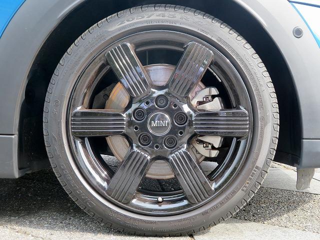 ＭＩＮＩ クーパーＳ　コンバーチブル　クラッシクトリム　電動パーキングブレーキ　ＬＥＤヘッドライト　純正１７アルミホイール　ＰＤＣ　コンゴートアクセス　シートヒーター　ディスプレイメーター　地デジ　バックカメラ　ＥＴＣ　ＡＣＣ　禁煙車（36枚目）