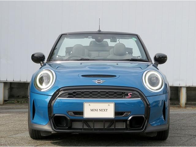 ＭＩＮＩ クーパーＳ　コンバーチブル　クラッシクトリム　電動パーキングブレーキ　ＬＥＤヘッドライト　純正１７アルミホイール　ＰＤＣ　コンゴートアクセス　シートヒーター　ディスプレイメーター　地デジ　バックカメラ　ＥＴＣ　ＡＣＣ　禁煙車（40枚目）