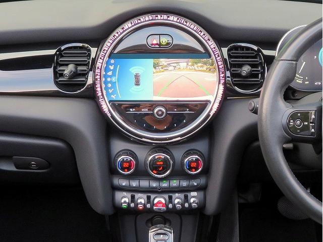 MINI クーパーS コンバーチブル クラシック・トリム LEDヘッドライト 純正17アルミ コナーセンサー コンフォートアクセス シートヒーター ディスプレイメーター 純正ナビ バックカメラ ETC アクティブクルコン レーンディパーチャーウォーニング(11枚目)