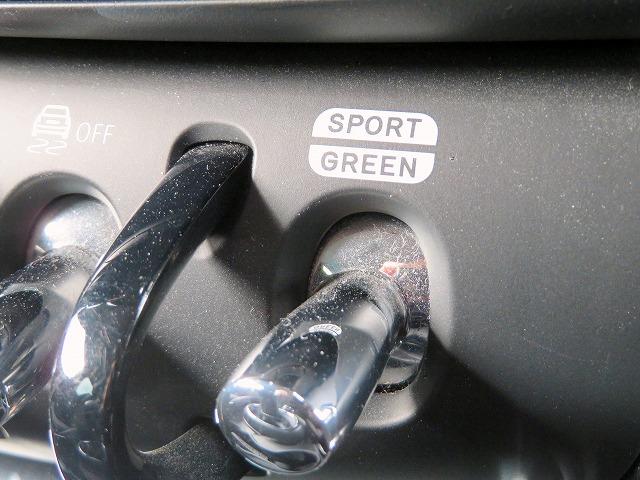 MINI クーパーSD クラブマン クラシック・トリム LEDヘッドライト 純正18アルミホイール コーナーセンサー コンフォートアクセス ディスプレイメーター 純正ナビ フルセグTV Bカメラ ETC アクティブクルーズコントロール アイドリングストップ(22枚目)