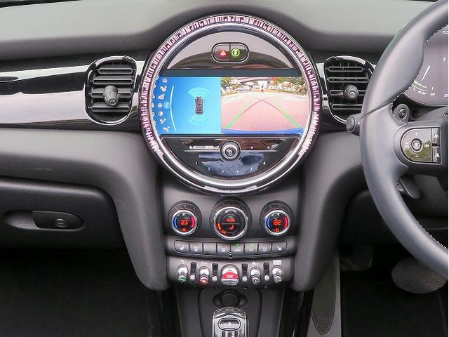 MINI クーパーS コンバーチブル クラシック・トリム LEDヘッドライト 純正18アルミホイール コーナーセンサー コンフォートアクセス シートヒーター ディスプレイメーター 純正ナビ バックカメラ アクティブクルコン レーンディパーチャーウォーニング(11枚目)