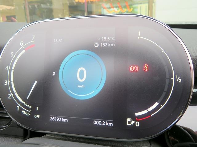 MINI クーパーS コンバーチブル クラシック・トリム LEDヘッドライト 純正18アルミホイール コーナーセンサー コンフォートアクセス シートヒーター ディスプレイメーター 純正ナビ バックカメラ アクティブクルコン レーンディパーチャーウォーニング(12枚目)