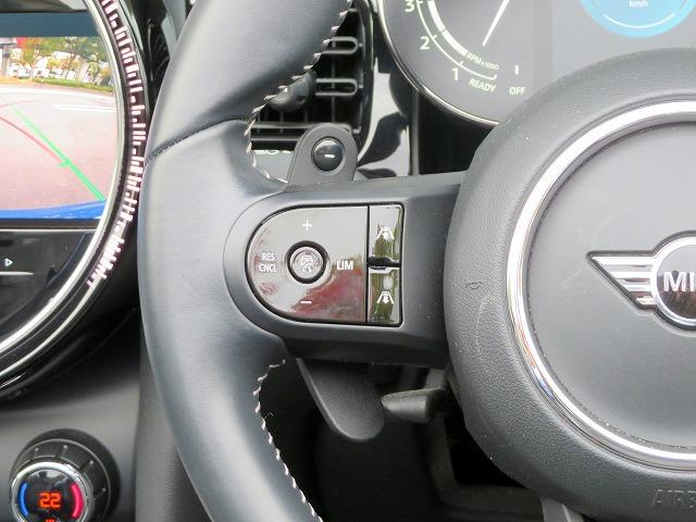 MINI クーパーS コンバーチブル クラシック・トリム LEDヘッドライト 純正18アルミホイール コーナーセンサー コンフォートアクセス シートヒーター ディスプレイメーター 純正ナビ バックカメラ アクティブクルコン レーンディパーチャーウォーニング(13枚目)