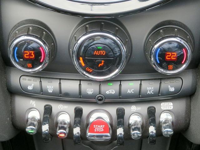 MINI クーパーS コンバーチブル クラシック・トリム LEDヘッドライト 純正18アルミホイール コーナーセンサー コンフォートアクセス シートヒーター ディスプレイメーター 純正ナビ バックカメラ アクティブクルコン レーンディパーチャーウォーニング(19枚目)