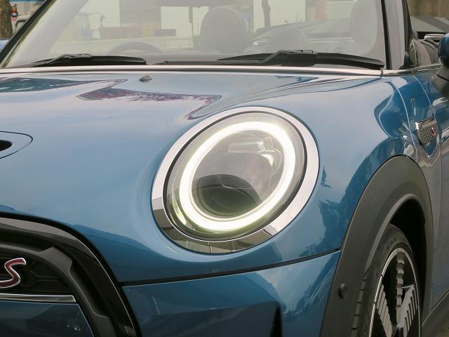 MINI クーパーS コンバーチブル クラシック・トリム LEDヘッドライト 純正18アルミホイール コーナーセンサー コンフォートアクセス シートヒーター ディスプレイメーター 純正ナビ バックカメラ アクティブクルコン レーンディパーチャーウォーニング(32枚目)
