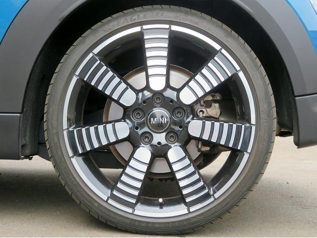 MINI クーパーS コンバーチブル クラシック・トリム LEDヘッドライト 純正18アルミホイール コーナーセンサー コンフォートアクセス シートヒーター ディスプレイメーター 純正ナビ バックカメラ アクティブクルコン レーンディパーチャーウォーニング(36枚目)