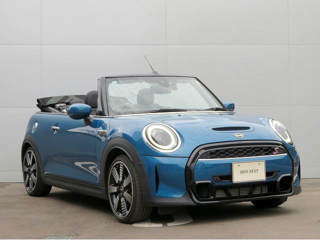 MINI クーパーS コンバーチブル クラシック・トリム LEDヘッドライト 純正18アルミホイール コーナーセンサー コンフォートアクセス シートヒーター ディスプレイメーター 純正ナビ バックカメラ アクティブクルコン レーンディパーチャーウォーニング(39枚目)