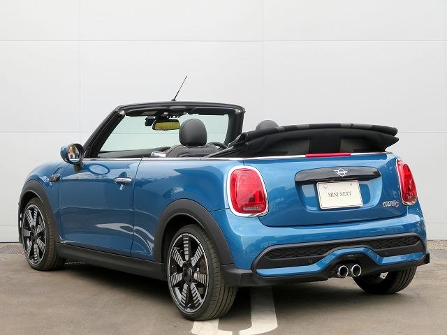 MINI クーパーS コンバーチブル クラシック・トリム LEDヘッドライト 純正18アルミホイール コーナーセンサー コンフォートアクセス シートヒーター ディスプレイメーター 純正ナビ バックカメラ アクティブクルコン レーンディパーチャーウォーニング(44枚目)