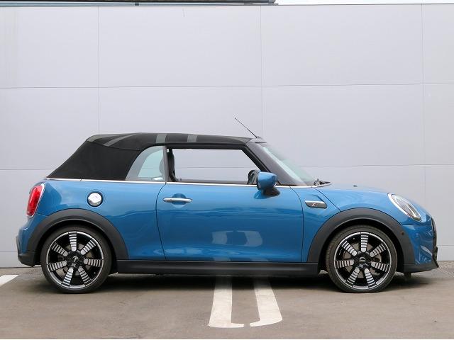 MINI クーパーS コンバーチブル クラシック・トリム LEDヘッドライト 純正18アルミホイール コーナーセンサー コンフォートアクセス シートヒーター ディスプレイメーター 純正ナビ バックカメラ アクティブクルコン レーンディパーチャーウォーニング(48枚目)