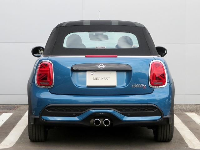 MINI クーパーS コンバーチブル クラシック・トリム LEDヘッドライト 純正18アルミホイール コーナーセンサー コンフォートアクセス シートヒーター ディスプレイメーター 純正ナビ バックカメラ アクティブクルコン レーンディパーチャーウォーニング(50枚目)