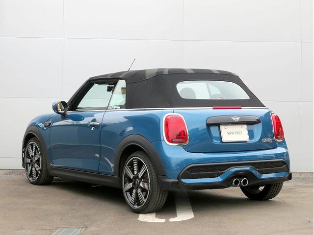 MINI クーパーS コンバーチブル クラシック・トリム LEDヘッドライト 純正18アルミホイール コーナーセンサー コンフォートアクセス シートヒーター ディスプレイメーター 純正ナビ バックカメラ アクティブクルコン レーンディパーチャーウォーニング(51枚目)