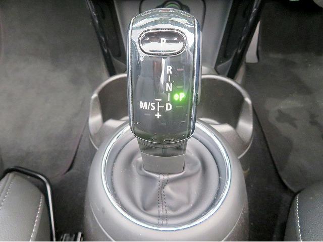 MINI クーパー コンバーチブル JCWステアリング ブラックレザーシート シートヒーター LEDヘッドライト 純正16アルミホイール コーナーセンサー コンフォートアクセス 純正ナビ バックカメラ ETC クルーズコントロール(21枚目)