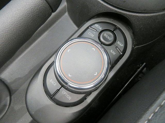 MINI クーパー コンバーチブル JCWステアリング ブラックレザーシート シートヒーター LEDヘッドライト 純正16アルミホイール コーナーセンサー コンフォートアクセス 純正ナビ バックカメラ ETC クルーズコントロール(22枚目)
