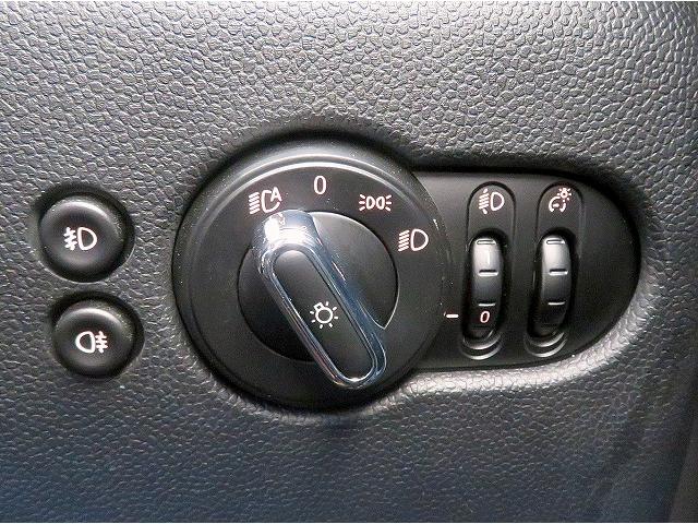 MINI クーパー コンバーチブル JCWステアリング ブラックレザーシート シートヒーター LEDヘッドライト 純正16アルミホイール コーナーセンサー コンフォートアクセス 純正ナビ バックカメラ ETC クルーズコントロール(26枚目)