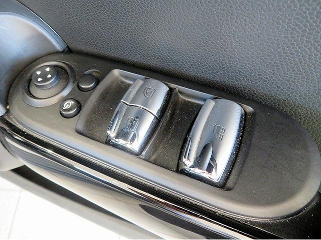 MINI クーパー コンバーチブル JCWステアリング ブラックレザーシート シートヒーター LEDヘッドライト 純正16アルミホイール コーナーセンサー コンフォートアクセス 純正ナビ バックカメラ ETC クルーズコントロール(28枚目)