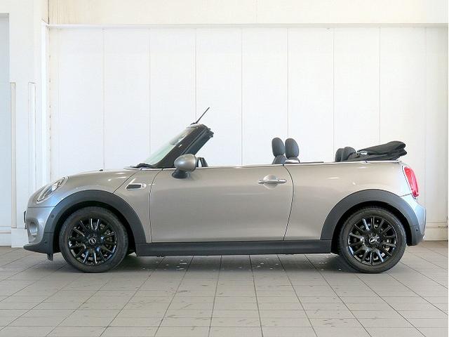 MINI クーパー コンバーチブル JCWステアリング ブラックレザーシート シートヒーター LEDヘッドライト 純正16アルミホイール コーナーセンサー コンフォートアクセス 純正ナビ バックカメラ ETC クルーズコントロール(43枚目)