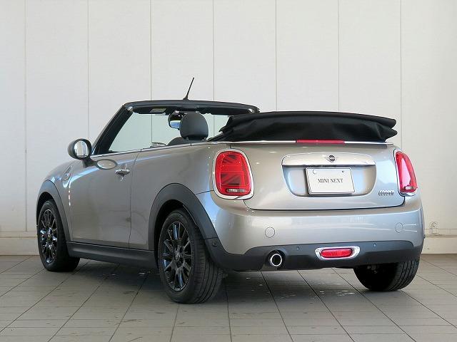 MINI クーパー コンバーチブル JCWステアリング ブラックレザーシート シートヒーター LEDヘッドライト 純正16アルミホイール コーナーセンサー コンフォートアクセス 純正ナビ バックカメラ ETC クルーズコントロール(47枚目)