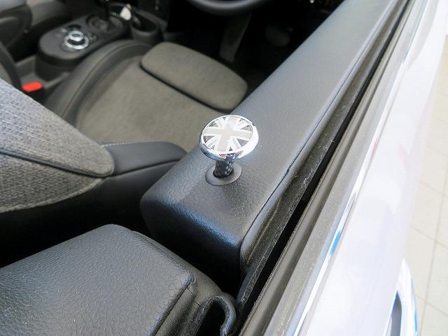 MINI クーパー コンバーチブル クラシック・トリム LEDヘッドライト 純正16アルミホイール コーナーセンサー コンフォートアクセス シートヒーター デジタルメーター バックカメラ ETC アクティブクルコン アップルカープレイ 電動パーキング(26枚目)