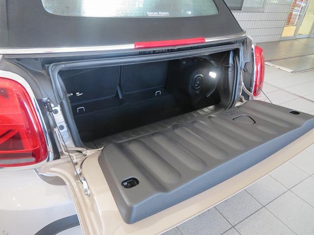 MINI クーパー コンバーチブル クラシック・トリム LEDヘッドライト 純正16アルミホイール コーナーセンサー コンフォートアクセス シートヒーター デジタルメーター バックカメラ ETC アクティブクルコン アップルカープレイ 電動パーキング(33枚目)